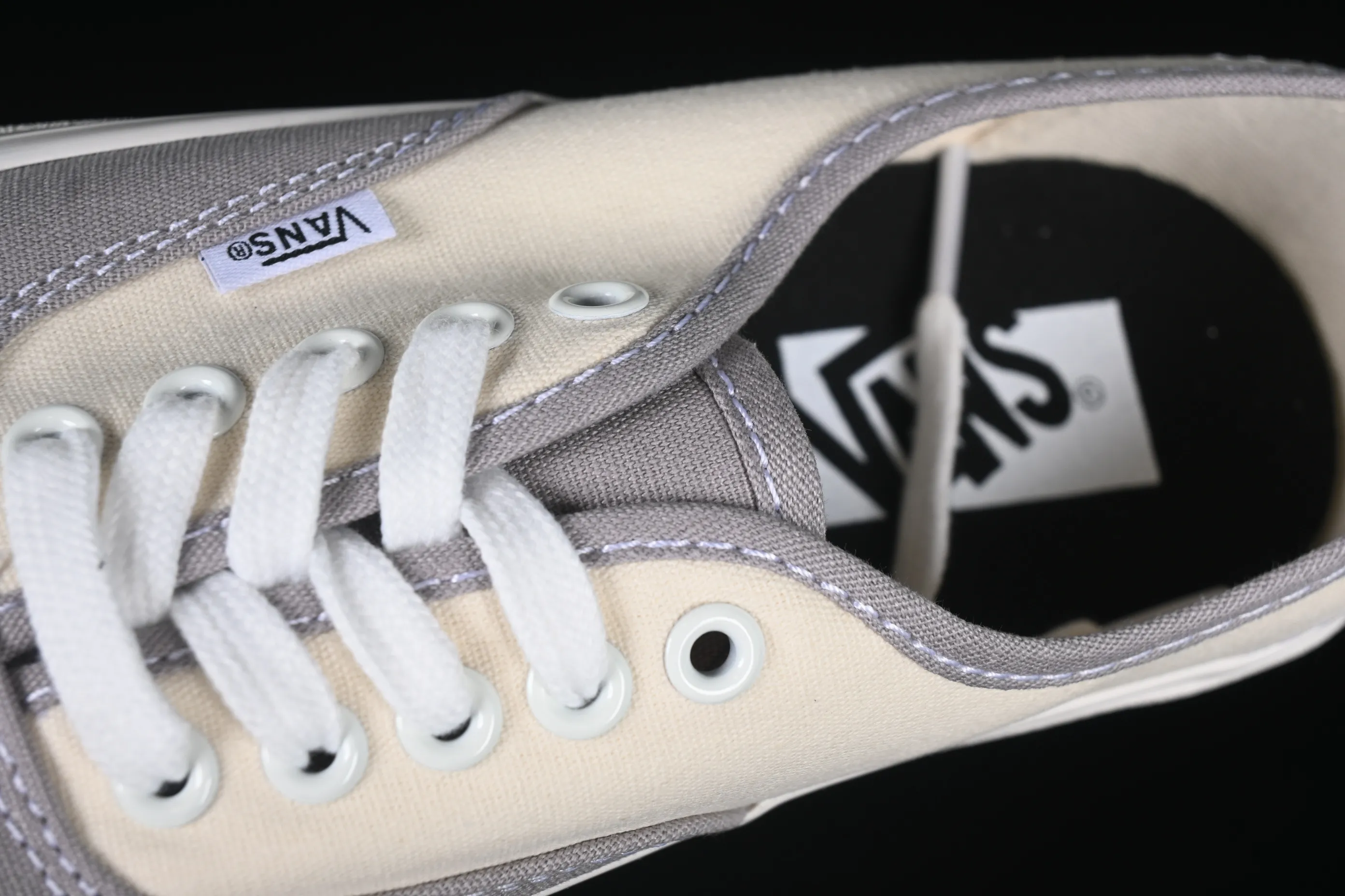 All categories Vans Vans series Vans Low Vans low-top Vans Authentic Reissue 44 Vans official high-end branch low-top casual sneakers VN000CQAKAQ